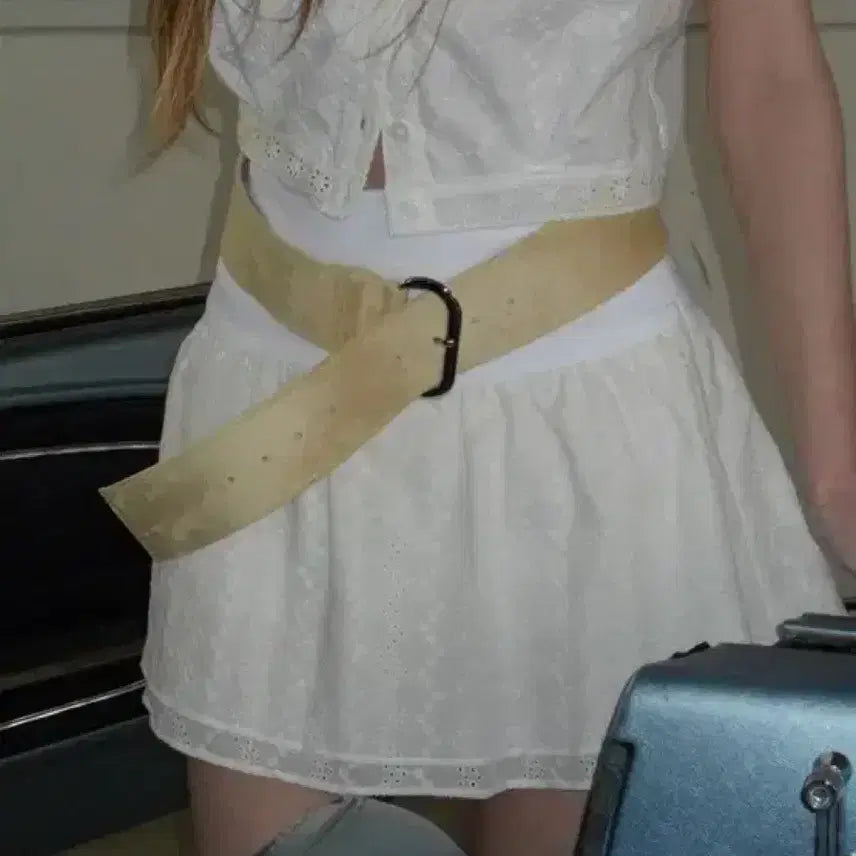 [BUNJANG] Etmon Punching Lace Mini Skirt White / 에트몽 펀칭 레이스 미니스커트 화이트