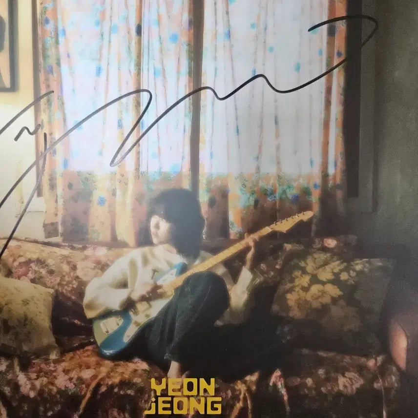 [BUNJANG] Cosmic Girls Yeonjung Signed LP / 연정 사인반 lp