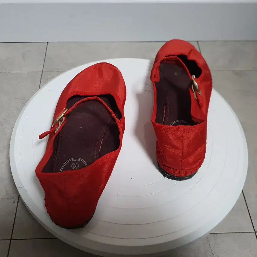 [BUNJANG] Flabelus Mary Jane Style Flat Shoes - Spanish Silk &amp; Buckle Strap (EU 37) / 스페인 플라블루스 메리 제인 스타일 플랫 슈즈 235-240mm(EU37