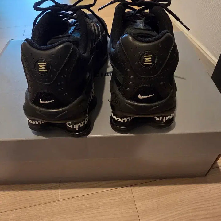 [BUNJANG] Nike Shox x Supreme Black Sneakers 275 / 나이키 샥스 x 슈프림 275