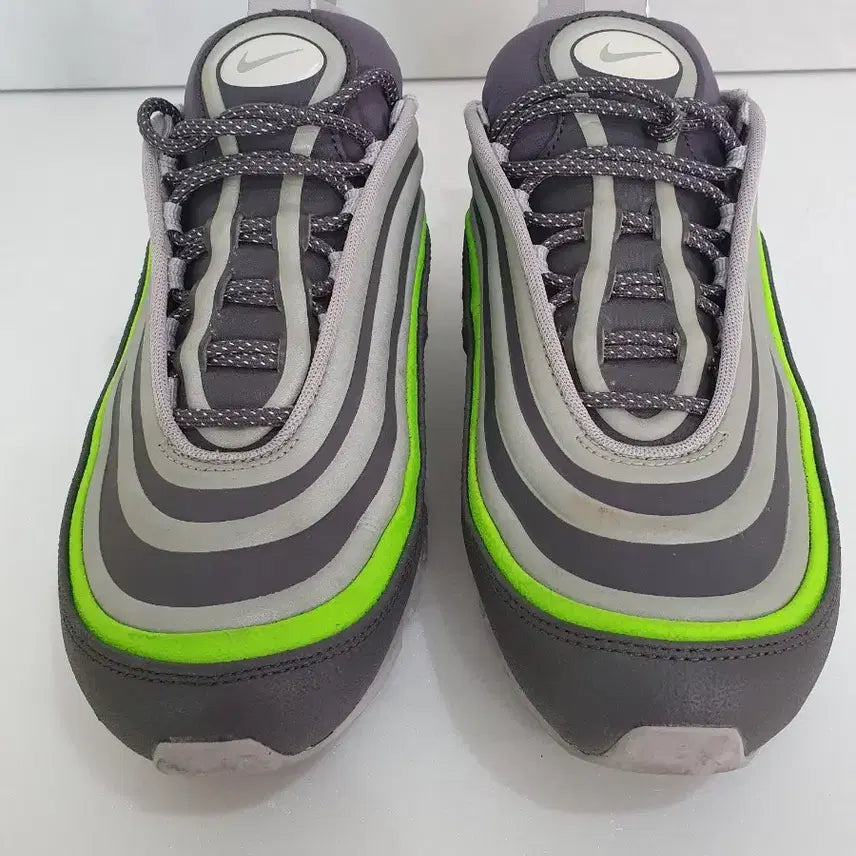 [BUNJANG] Nike Air Max 97 Utility Tinder Grey Electric Green / 나이키 에어맥스 97 유틸리티 틴더 그레이 일렉트릭 그린 (275)