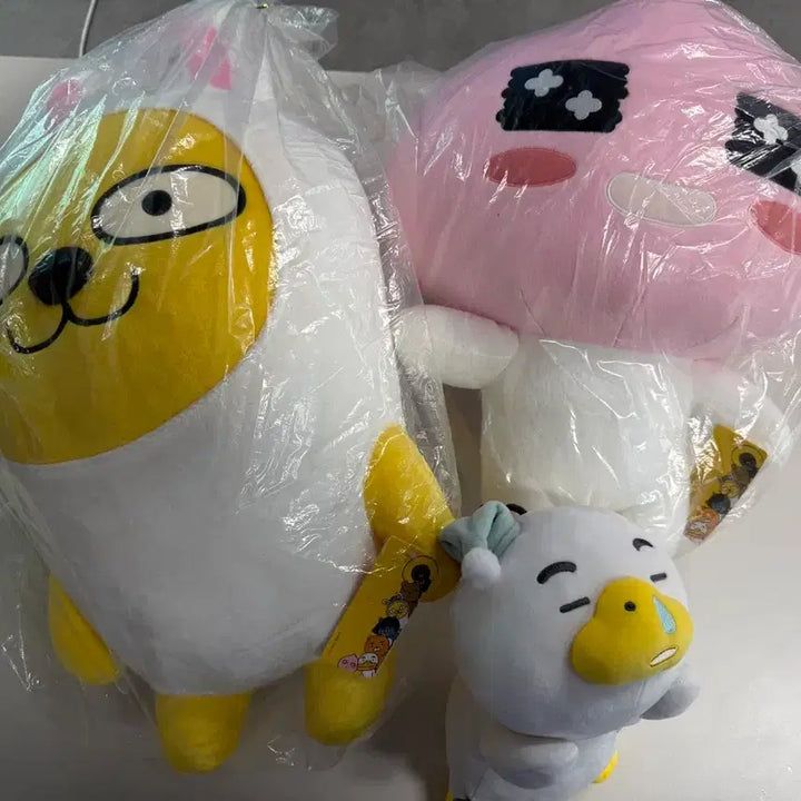 [BUNJANG] Kakao Friends Plush Set (3 Types, 2 Large New) + Reusable Cup / 카카오프렌즈 인형 3종 세트 (대형 2개 새상품) +컵
