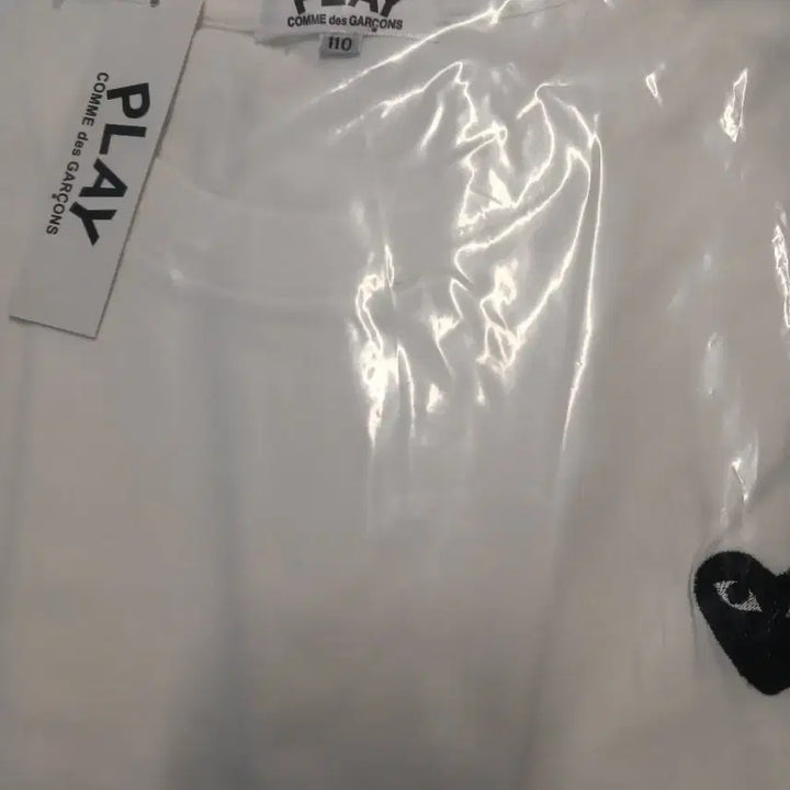 [BUNJANG] Comme des Garçons Play White T-Shirt Size 110 / 꼼데가르송 플레이 흰색 티셔츠 110 사이즈