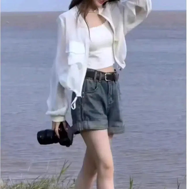 [BUNJANG] White Cropped Windbreaker Jacket / 화이트 크롭 바람막이 자켓.새상품