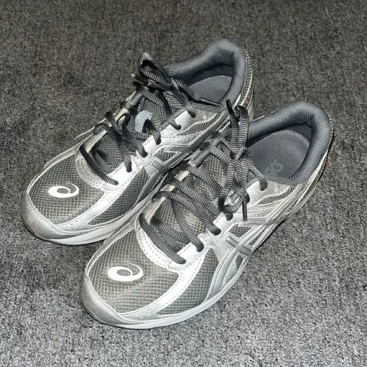 [BUNJANG] Asics Jog 100 S SMU (2E) Seatrock Pure Silver / (245) 아식스 조그 100 S SMU (2E) - 시트 락:퓨어 실버