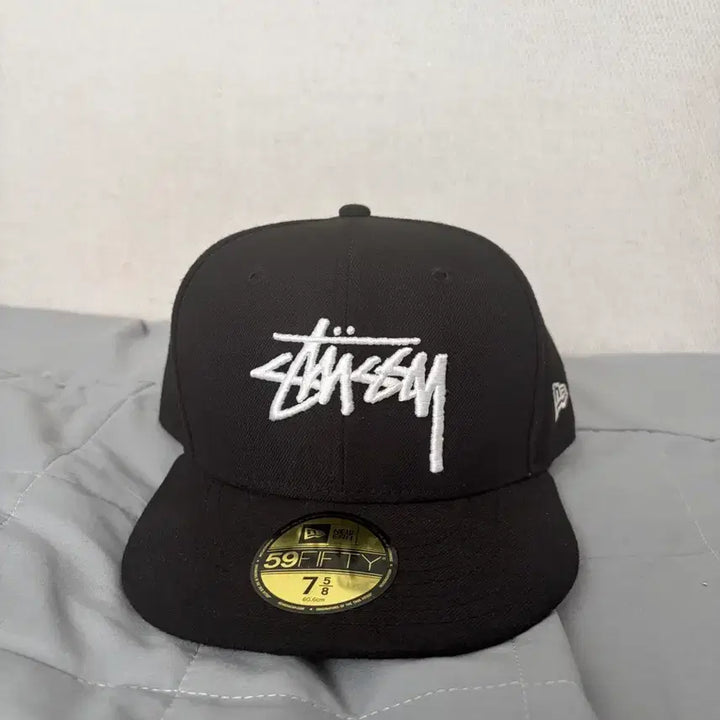 [BUNJANG] Stussy x New Era 59FIFTY Fitted Cap Black 7 5/8 / 스투시 x 뉴에라 59FIFTY 7 5/8 블랙