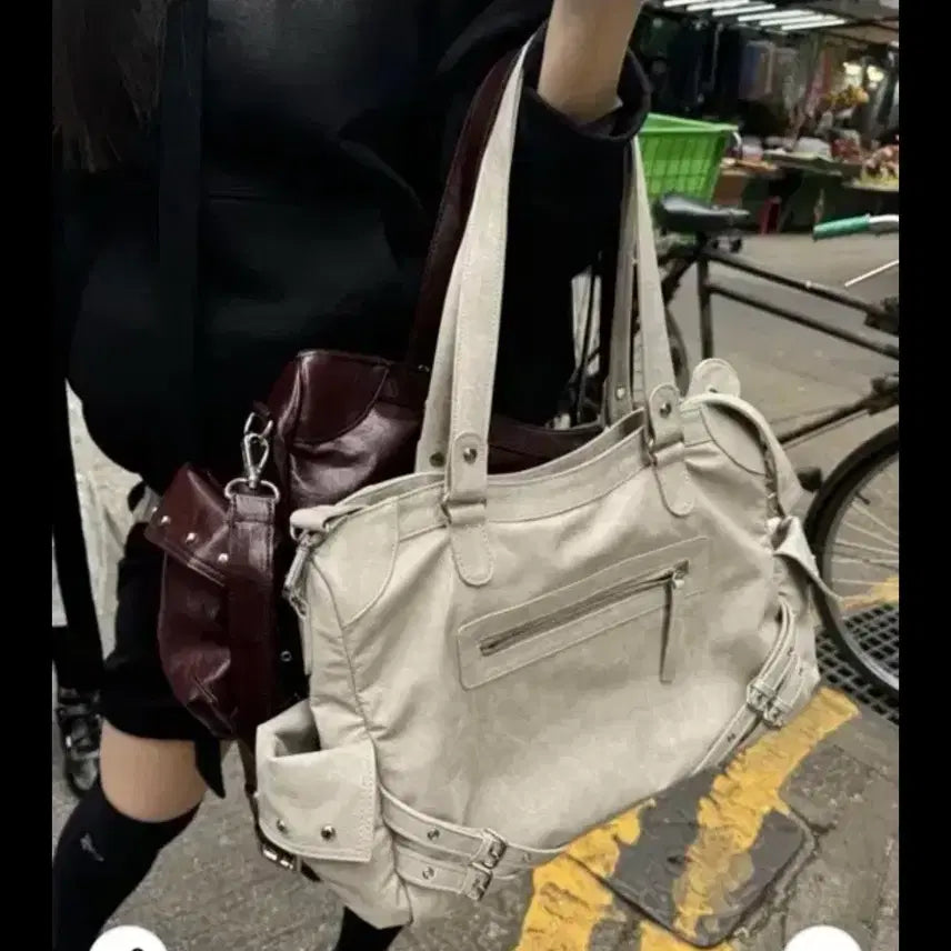 [BUNJANG] Dâ¦init STUD POCKET BIG BAG IN ASH BEIGE Tote Bag / 다이닛 STUD POCKET BIG BAG IN ASH BEIGE 토트백