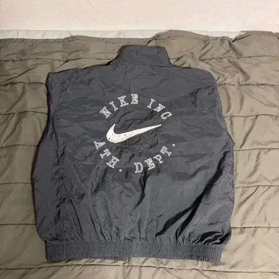 [BUNJANG] Nike Windbreaker Jacket - Size M / 나이키 바람막이M