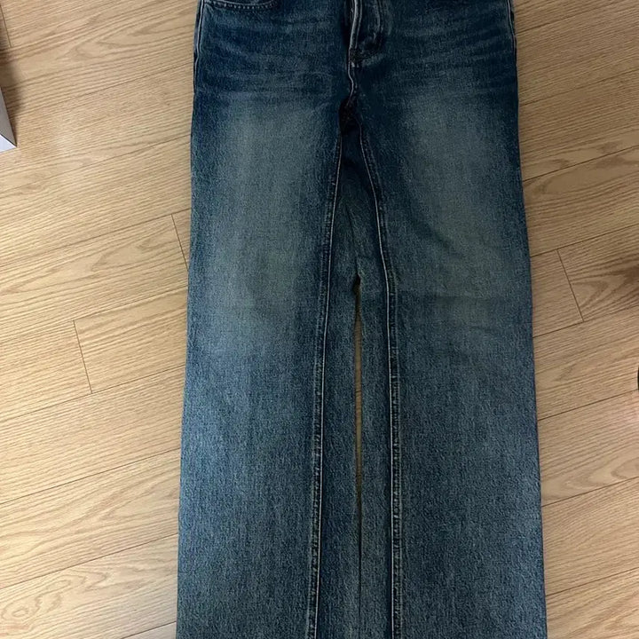 [BUNJANG] Solid Homme Straight Leg Jeans (Mid-Blue, Size 46) / 솔리드옴므 중청 스트레이트 진 (46)
