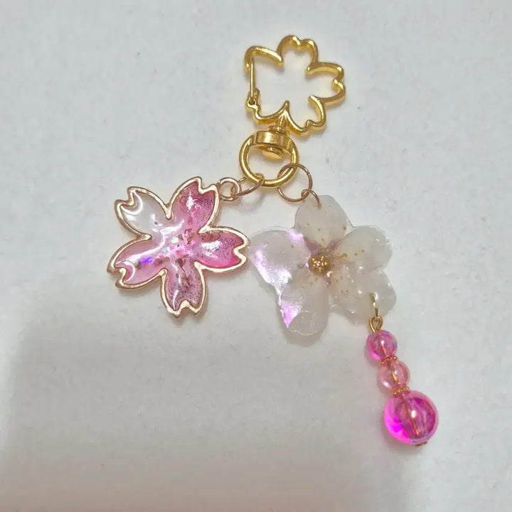 [BUNJANG] Handmade Cherry Blossom Pressed Flower Keyring / [택포/한정/자체제작] 벚꽃 압화 키링