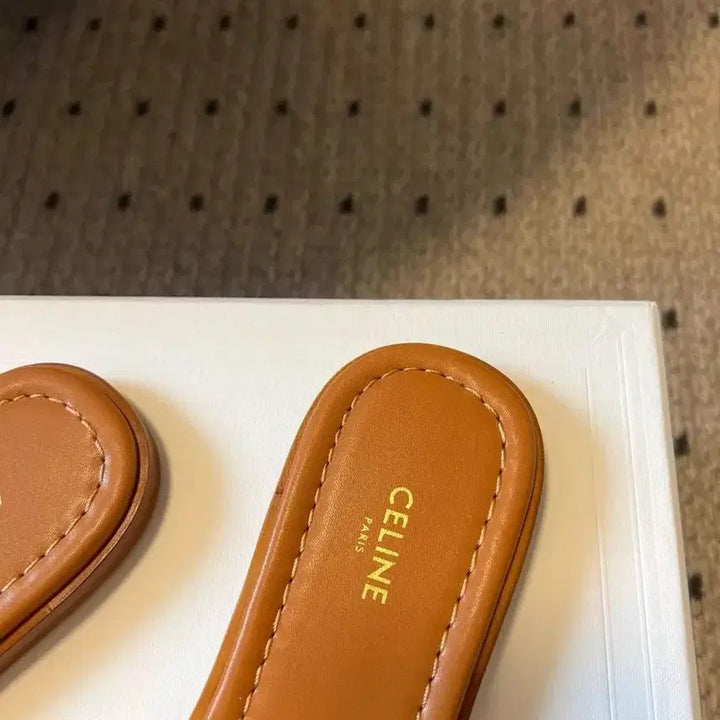 [BUNJANG] Celine Denim Sheepskin Slippers Size 37 / 셀린(CELINE) 데님 슬리퍼, 양가죽 소재, 37 사이즈