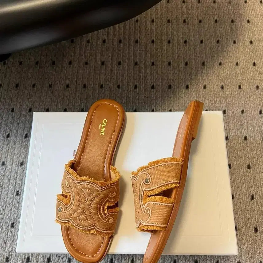 [BUNJANG] Celine Denim Sheepskin Slippers Size 37 / 셀린(CELINE) 데님 슬리퍼, 양가죽 소재, 37 사이즈