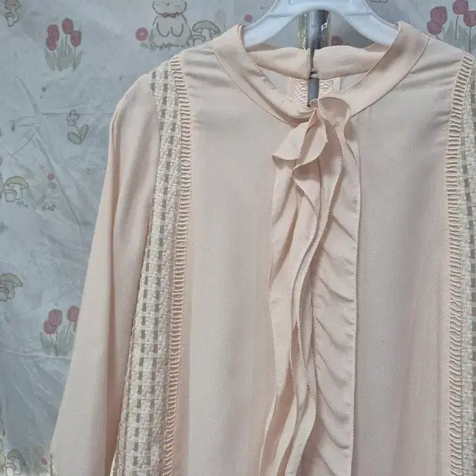 [BUNJANG] SJSJ Embroidered Blouse / SJSJ   (펀칭 자수+핸드메이드) 블라우스