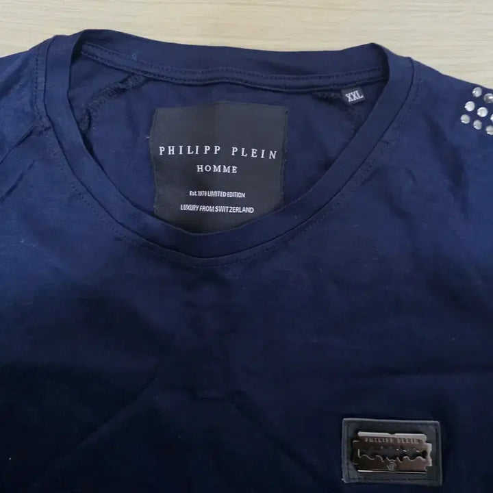 [BUNJANG] Philipp Plein Navy Studded Short Sleeve T-Shirt / 필립플레인 네이비 스터드 반팔 티셔츠