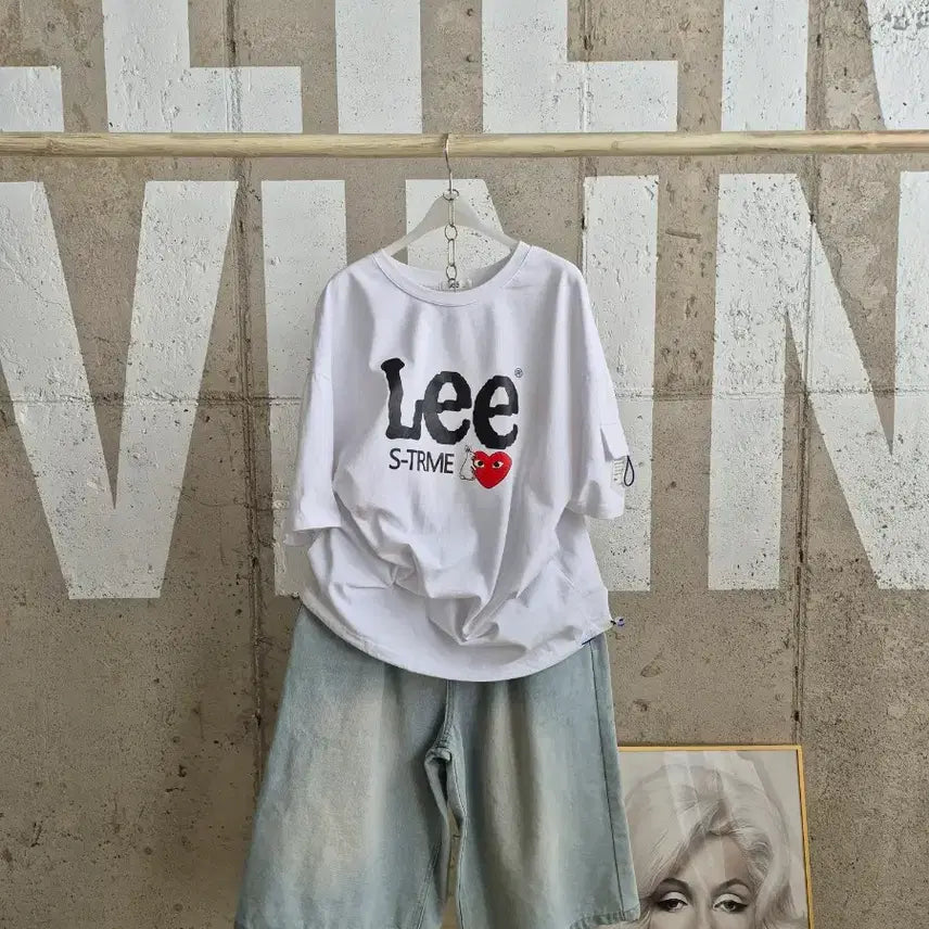 [BUNJANG] Unisex Oversized T-Shirt with Lee Logo and Heart Print / 오버핏 명품스러운 반팔티셔츠(공용