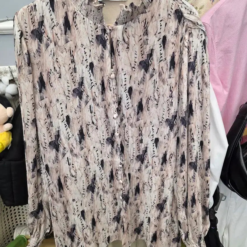 [BUNJANG] MICHAA Pleated Blouse / 미샤 mic has 주름 블라우스
