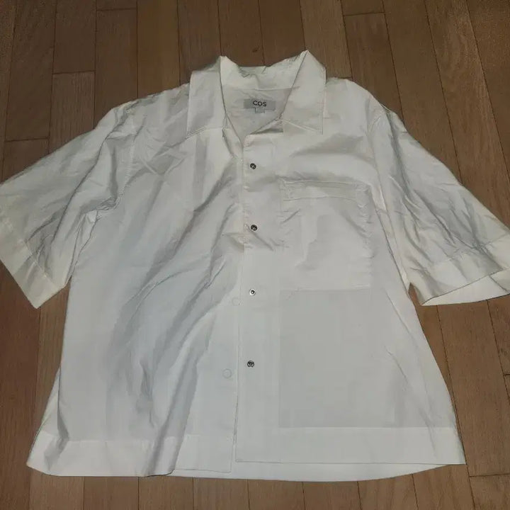 [BUNJANG] COS White Short-Sleeve Shirt (M) / COS 코스 화이트 반팔 셔츠 M사이즈입니다