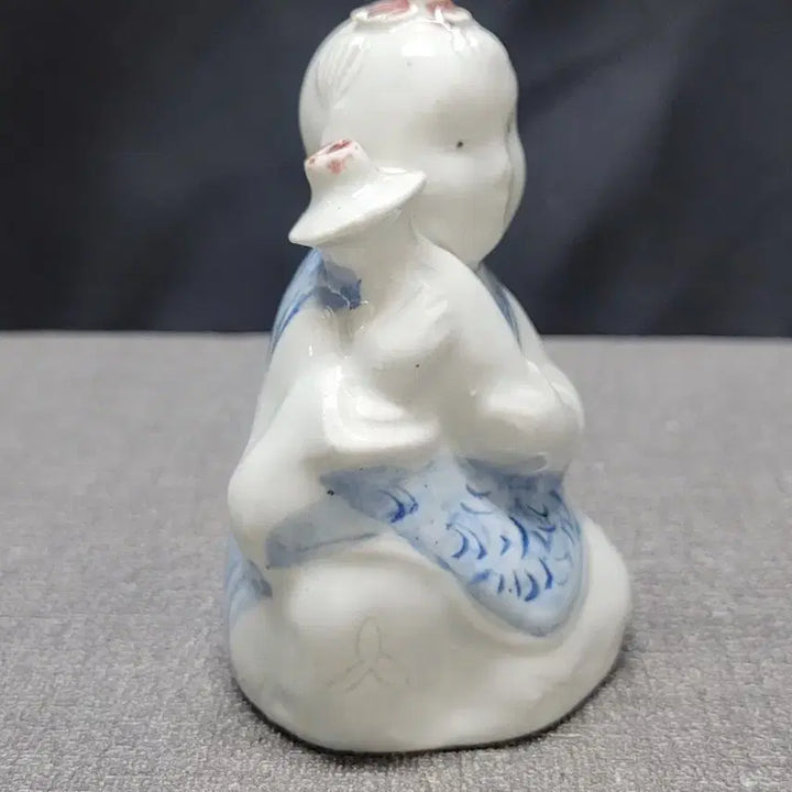 [BUNJANG] Joseon Dynasty White Porcelain Boy Figurine Inkstone / 백자 동자형 연적 도자기