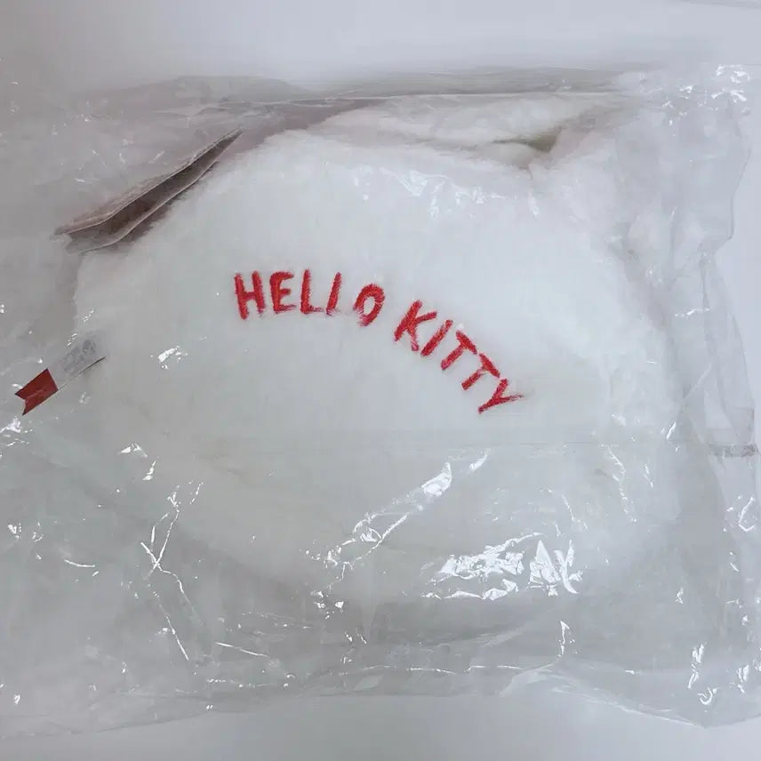 [BUNJANG] Sanrio Hello Kitty Face Handbag Limited Edition / [미사용 새상품] 산리오 크리스마스 팝업 헬로키티 얼굴 핸드백