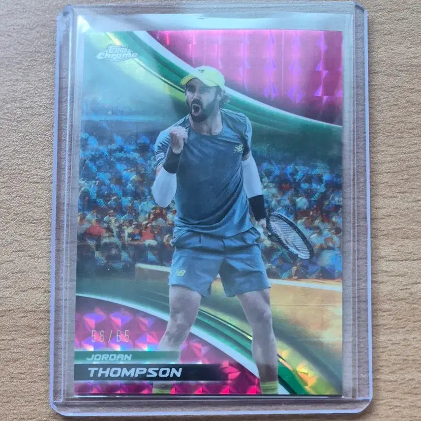 [BUNJANG] Jordan Thompson 2025 Topscrom Tennis Geometric Reflector Card Pink Limited Edition / 2025 탑스크롬 테니스 조던 톰슨 65한정 핑크 지오메트릭 리프렉터카드