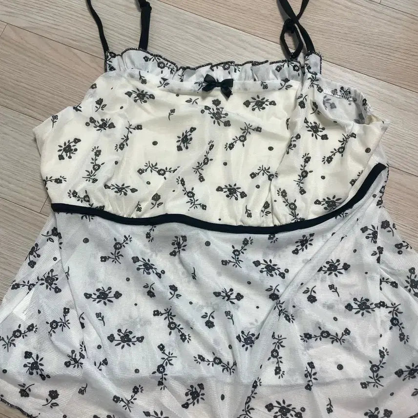 [BUNJANG] Bundle Set 4 Sheer &amp; Lace Camisoles - XL/1XL / 테무 쉬인 나시 4개 일괄 xl 정도 새상품