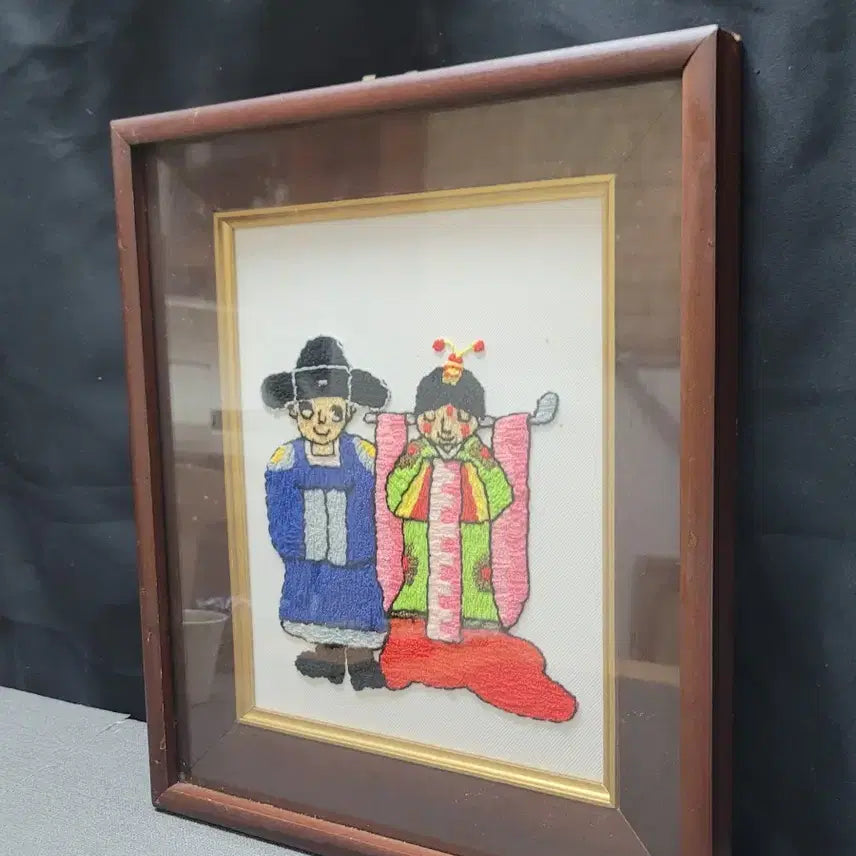 [BUNJANG] Vintage Hand-Embroidered Wedding Couple Korean Traditional Art / 손자수 혼례부부 근대사