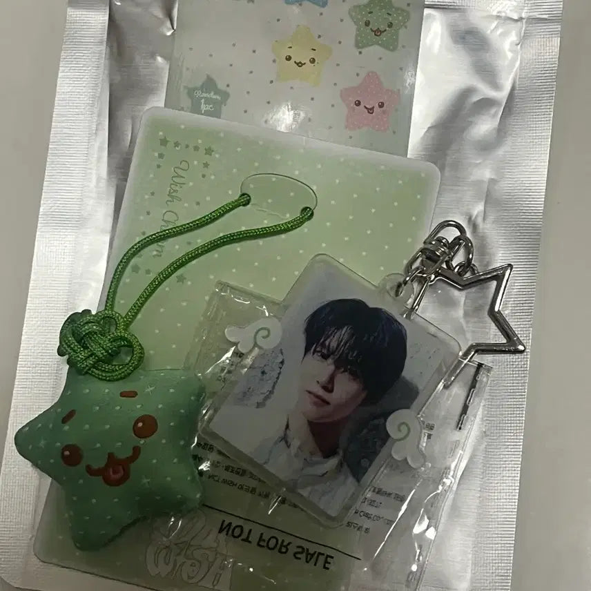 [BUNJANG] Wish Concert Omamori + Seven Eleven Melonpop Jaehee Set / 위시 앙콘 오마모리 + 세븐일레븐 멜론팝 재희 세트
