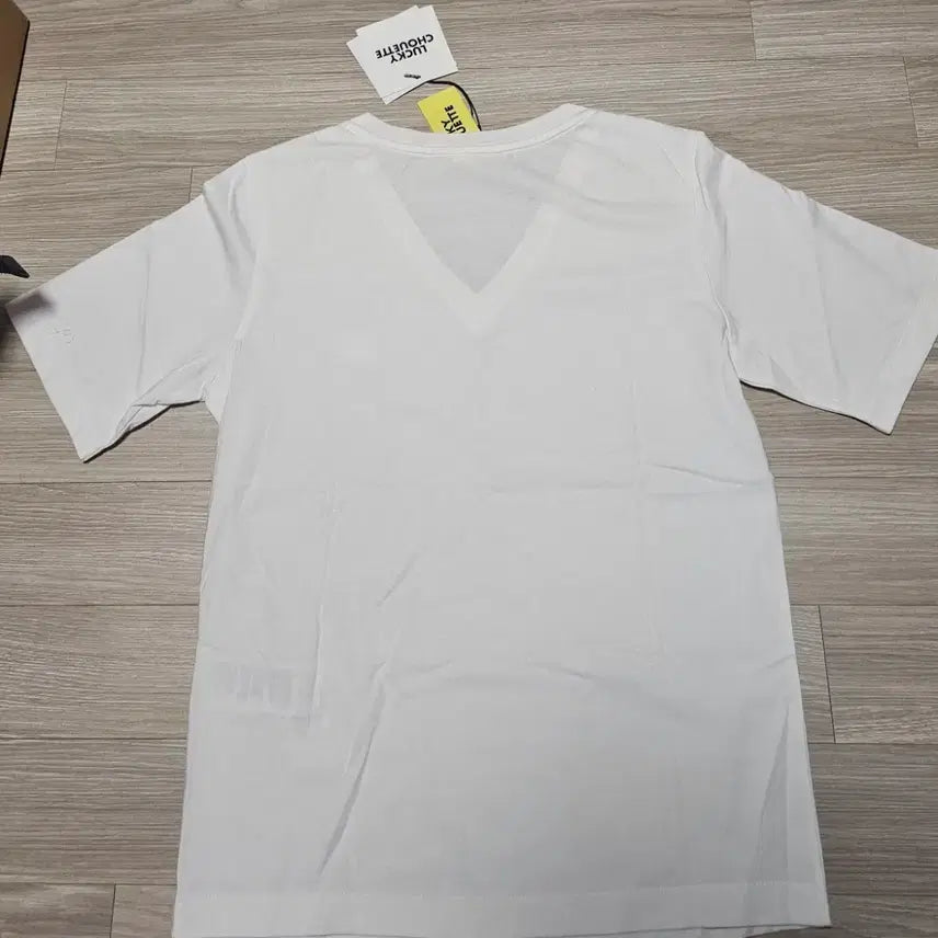 [BUNJANG] Lucky Chouette V-Neck T-Shirt Gray/White / (새제품)럭키슈에뜨 V넥 티셔츠 회색/흰색