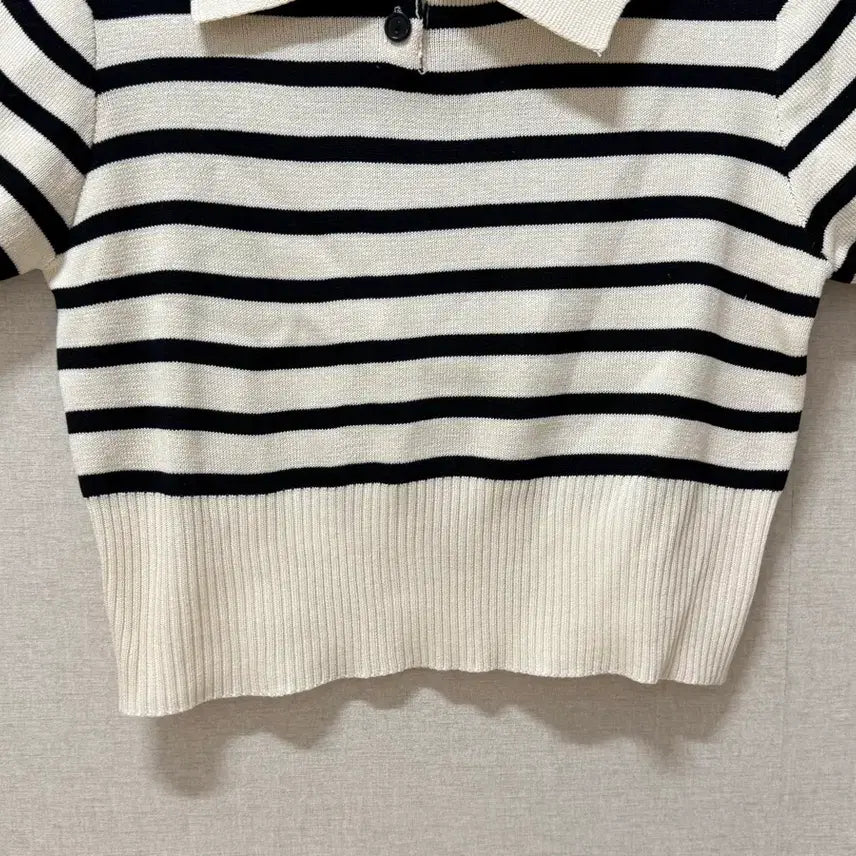 [BUNJANG] Striped Collar Neck Short Sleeve Cropped Knit Top / (여성복) 스트라이프 카라넥 반팔 크롭니트