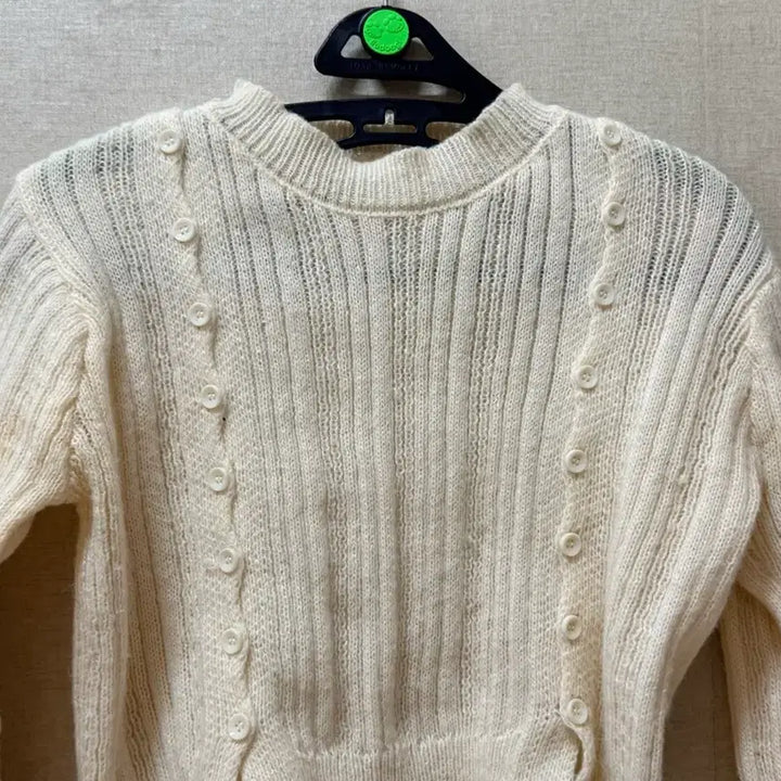 [BUNJANG] Ivory Cropped Knit Sweater (Size XS-S) / (여성복) 아이보리 크롭 니트 (~55반)