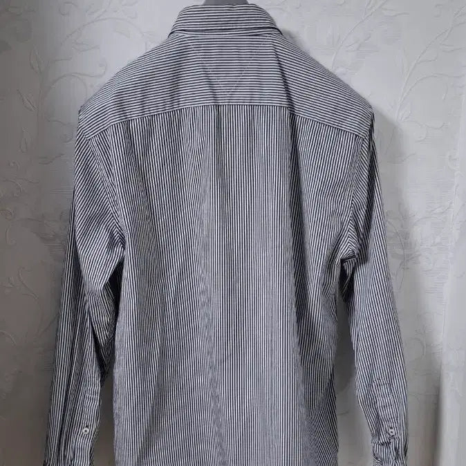 [BUNJANG] Tommy Hilfiger Striped Button-Down Long Sleeve Shirt Size M (100) / 타미힐피거 스트라이프 긴팔셔츠 100