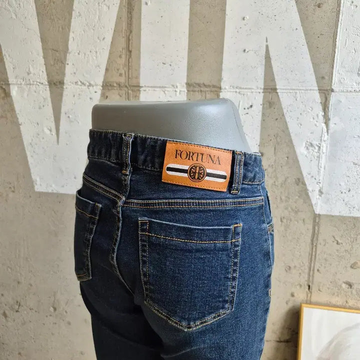 [BUNJANG] Egoist Spandex Bootcut Cut-Out Jeans (Size M) / 에고이스트 스판 부츠컷 컷팅진바지(PT2