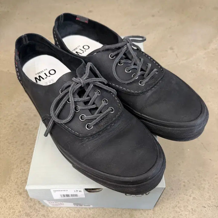 [BUNJANG] Vans OTW Era Mock Stitch Vibram Leather Black Shoes / 반스 otw 에라 모크 스티치 비브람 레더 블랙 290