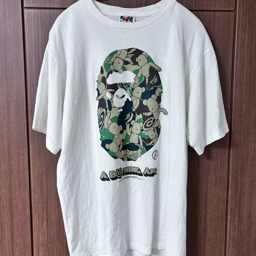 [BUNJANG] BAPE Bearbrick T-Shirt L / 베이프 베어브릭 반팔 L (택포)