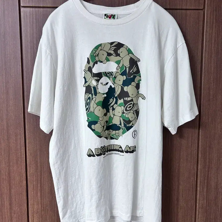[BUNJANG] BAPE Bearbrick T-Shirt L / 베이프 베어브릭 반팔 L (택포)
