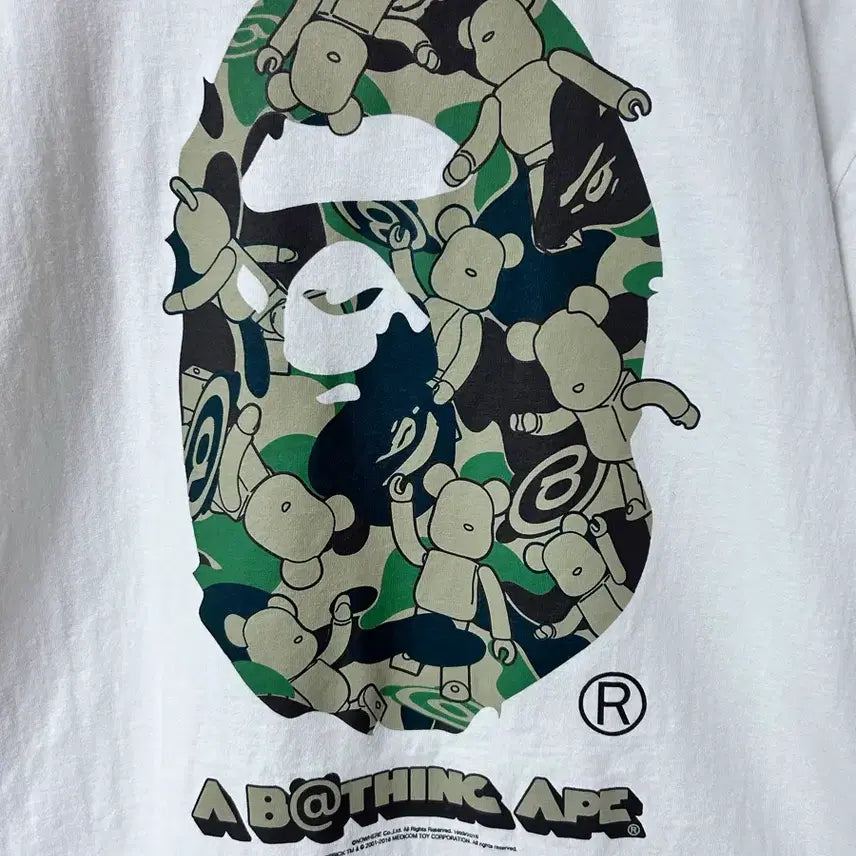[BUNJANG] BAPE Bearbrick T-Shirt L / 베이프 베어브릭 반팔 L (택포)