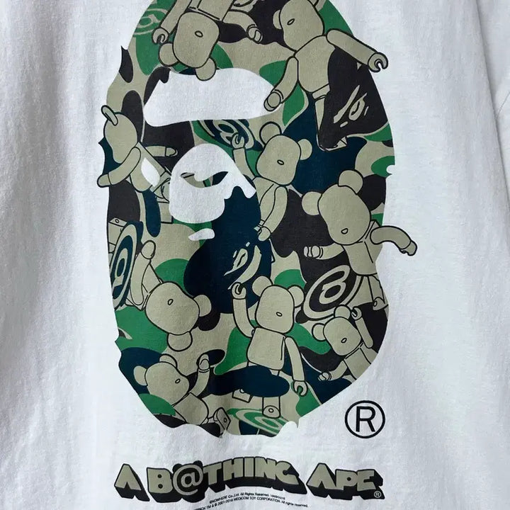 [BUNJANG] BAPE Bearbrick T-Shirt L / 베이프 베어브릭 반팔 L (택포)