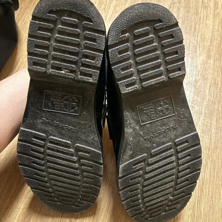 [BUNJANG] Supreme x Dr. Martens Studded Fenton Loafer Black 280 / 슈프림 닥터마틴 스터드 펜톤 로퍼 블랙 280