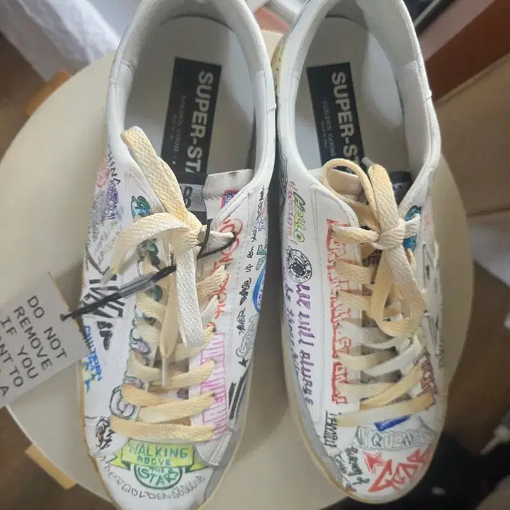 [BUNJANG] Golden Goose Superstar Graffiti Sneakers Size 42 / 새상품) 골든구스 42사이즈 슈퍼스타 낙서 스니커즈 팝니다.선물용 추천