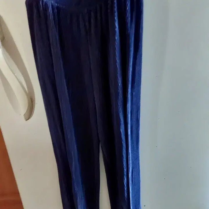 [BUNJANG] Navy Pleated Wide Pants / 네이비 플리츠 주름 바지 와이드 팬츠