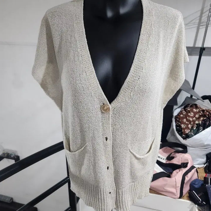 [BUNJANG] Beige Knit Short Sleeve Cardigan Vest / 베이지 니트 반팔 가디건 포켓형 조끼 베스트