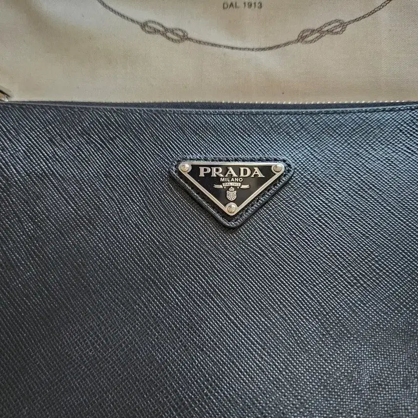 [BUNJANG] Authentic Prada Saffiano Leather Clutch Bag Black / 정품 프라다 사피아노 블랙 클러치 백