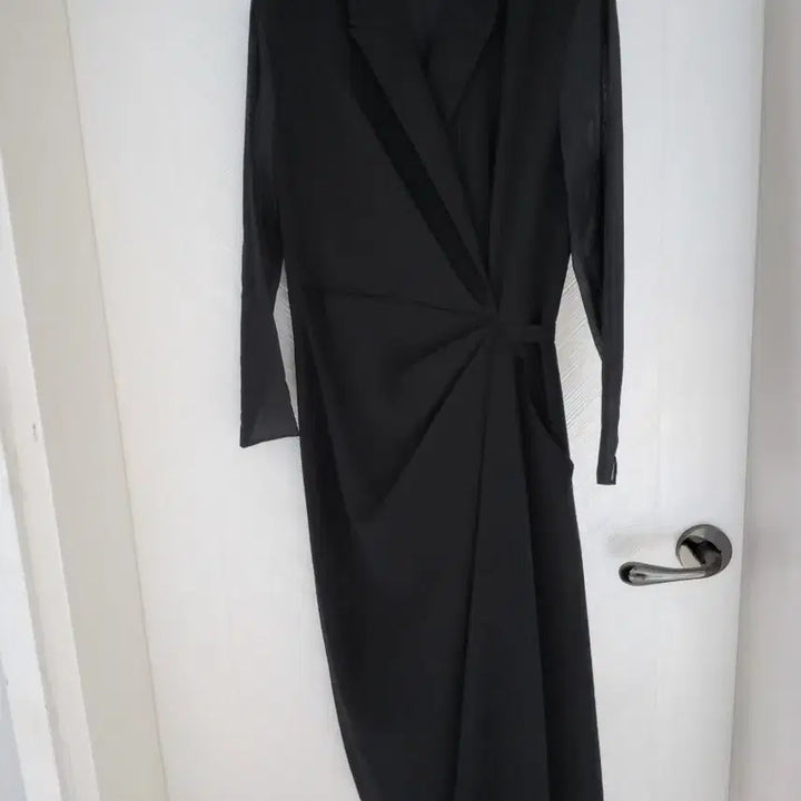 [BUNJANG] MICHAA Black Wrap Dress / 미샤 블랙 랩 원피스 91-103