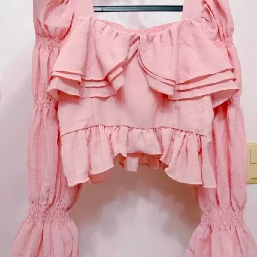 [BUNJANG] Pink Frill Detail Lovely Blouse / 러블리블라우스