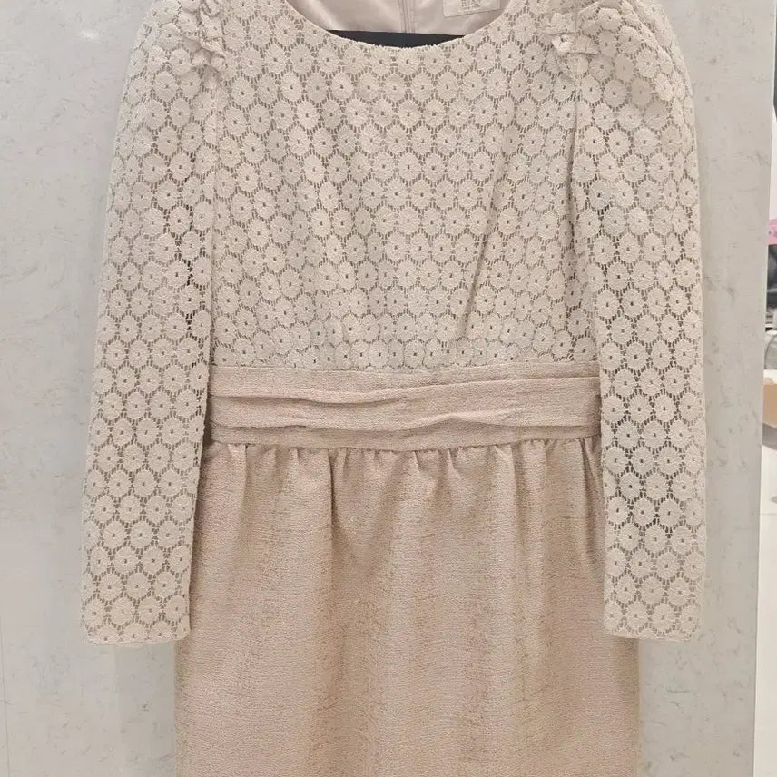 [BUNJANG] Ryan New York Lace Dress Beige / RYAN 리안뉴욕 레이스 원피스 베이지