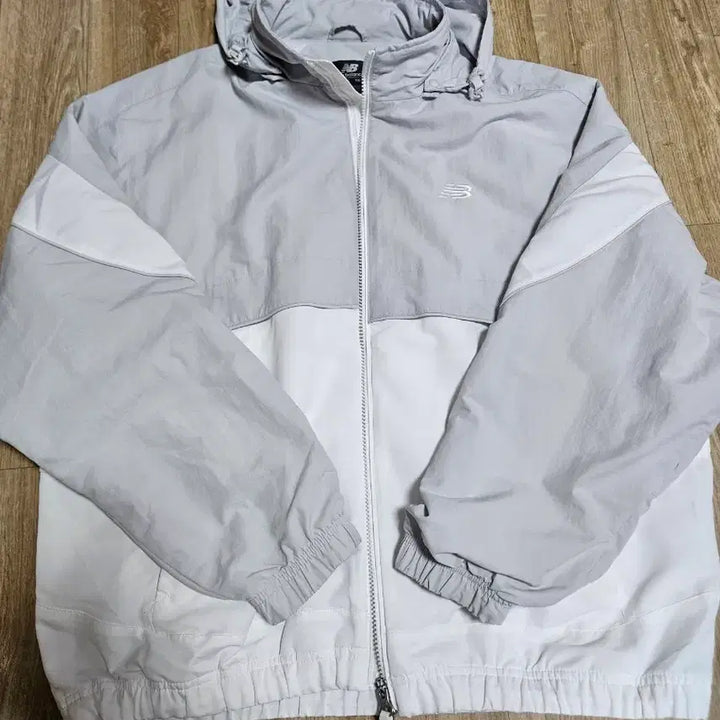 [BUNJANG] New Balance Windbreaker Jacket L / 뉴발란스 바람막이 L