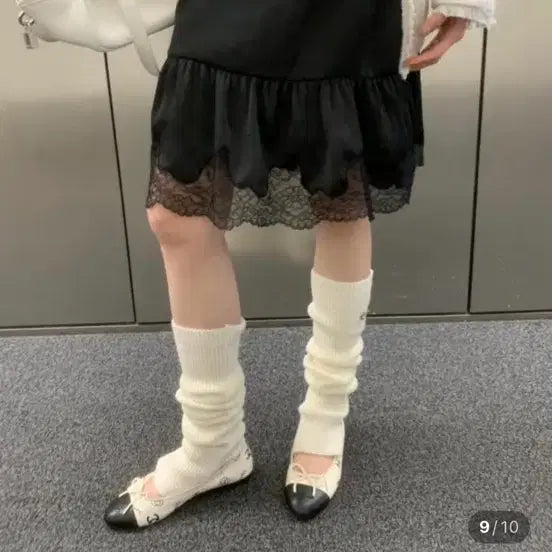 [BUNJANG] Poster With Asymmetrical Hem Skirt Black / 포스터 위드 언발 스커트 블랙
