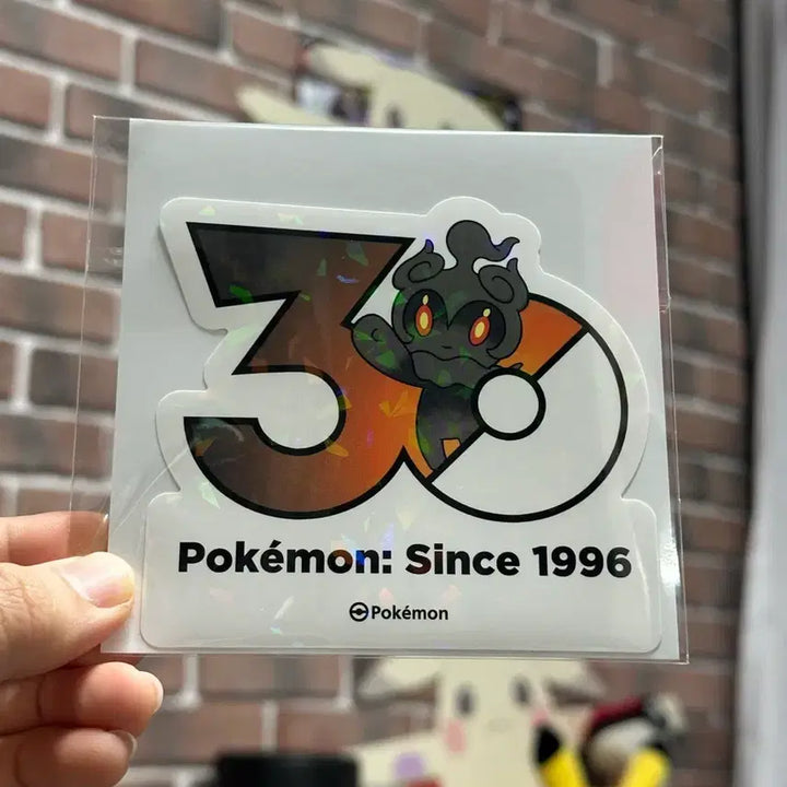 [BUNJANG] Pokemon 30th Anniversary Logo Sticker (Marshadow) / 포켓몬스터 30주년 로고 스티커 (마샤도)로 교환&amp;판매:)