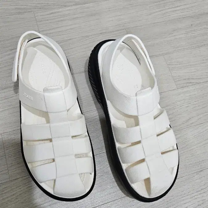 [BUNJANG] Crocs Fisherman Sandals W8 / 크록스 피셔맨 샌들 w8