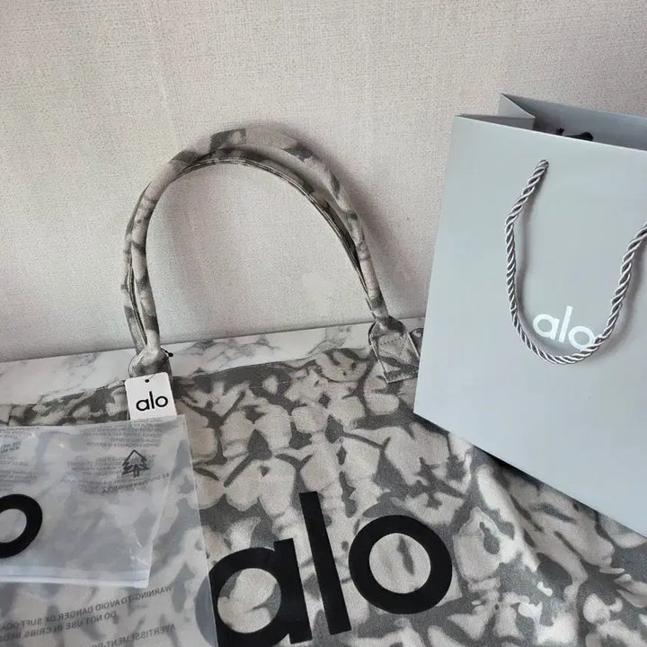 [BUNJANG] Alo Yoga Shopper Bag / 알로요가 쇼퍼백 공홈구매